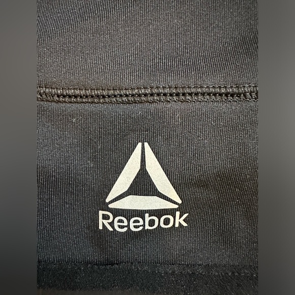 NWT - Reebok Active Beanie With Pony Tail Slot. - Picture 8 of 8